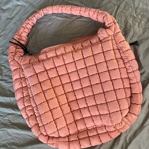 This is the FP Movement Quilted Carryall in Ballet Slipper!